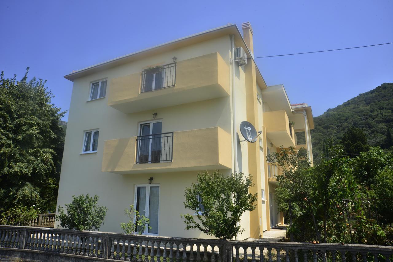 Apartman Bradasevic Tivat Exterior photo