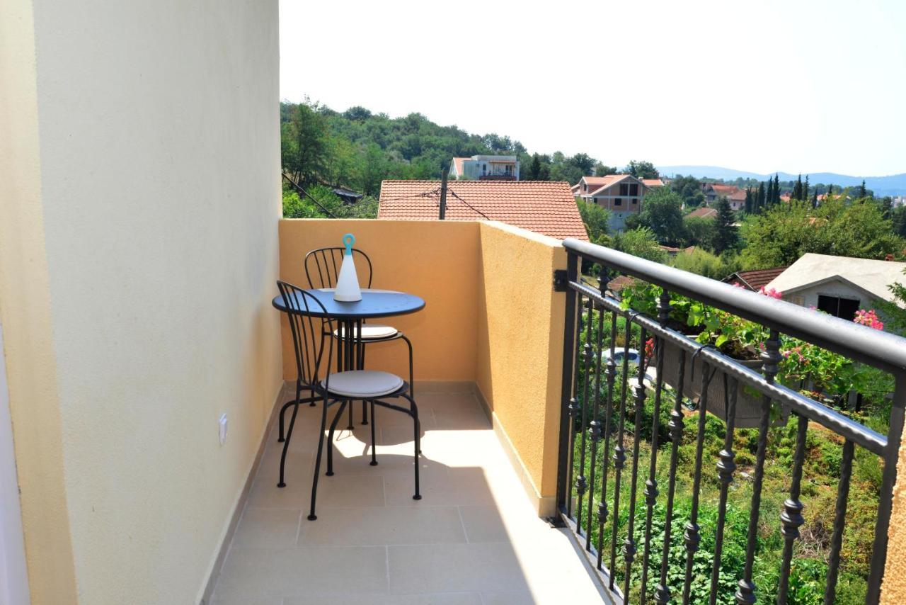 Apartman Bradasevic Tivat Exterior photo