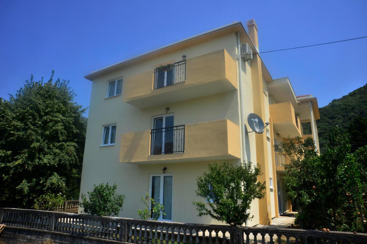 Apartman Bradasevic Tivat Exterior photo