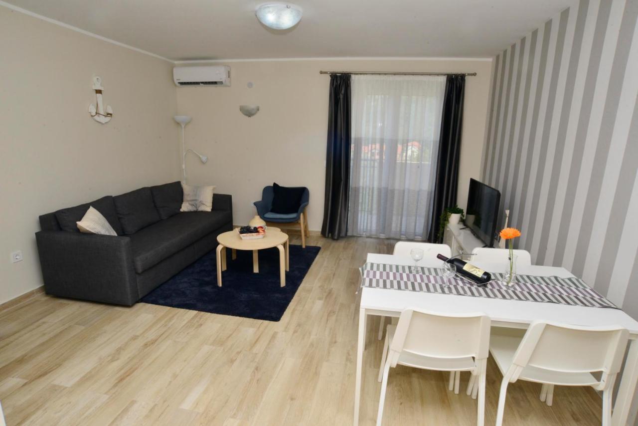 Apartman Bradasevic Tivat Exterior photo